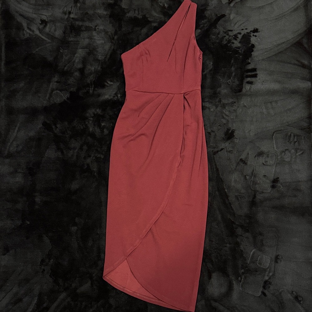 NWT Lulu's One-Shoulder Wine Dress